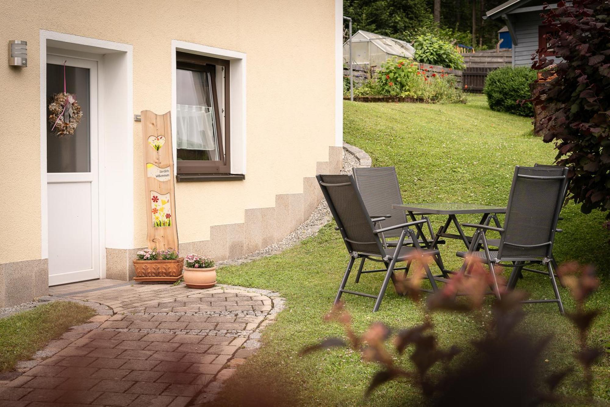 Buchen Blick - Ruhige Moderne Ferienwohnung 82Qm. Fichtelberg Εξωτερικό φωτογραφία